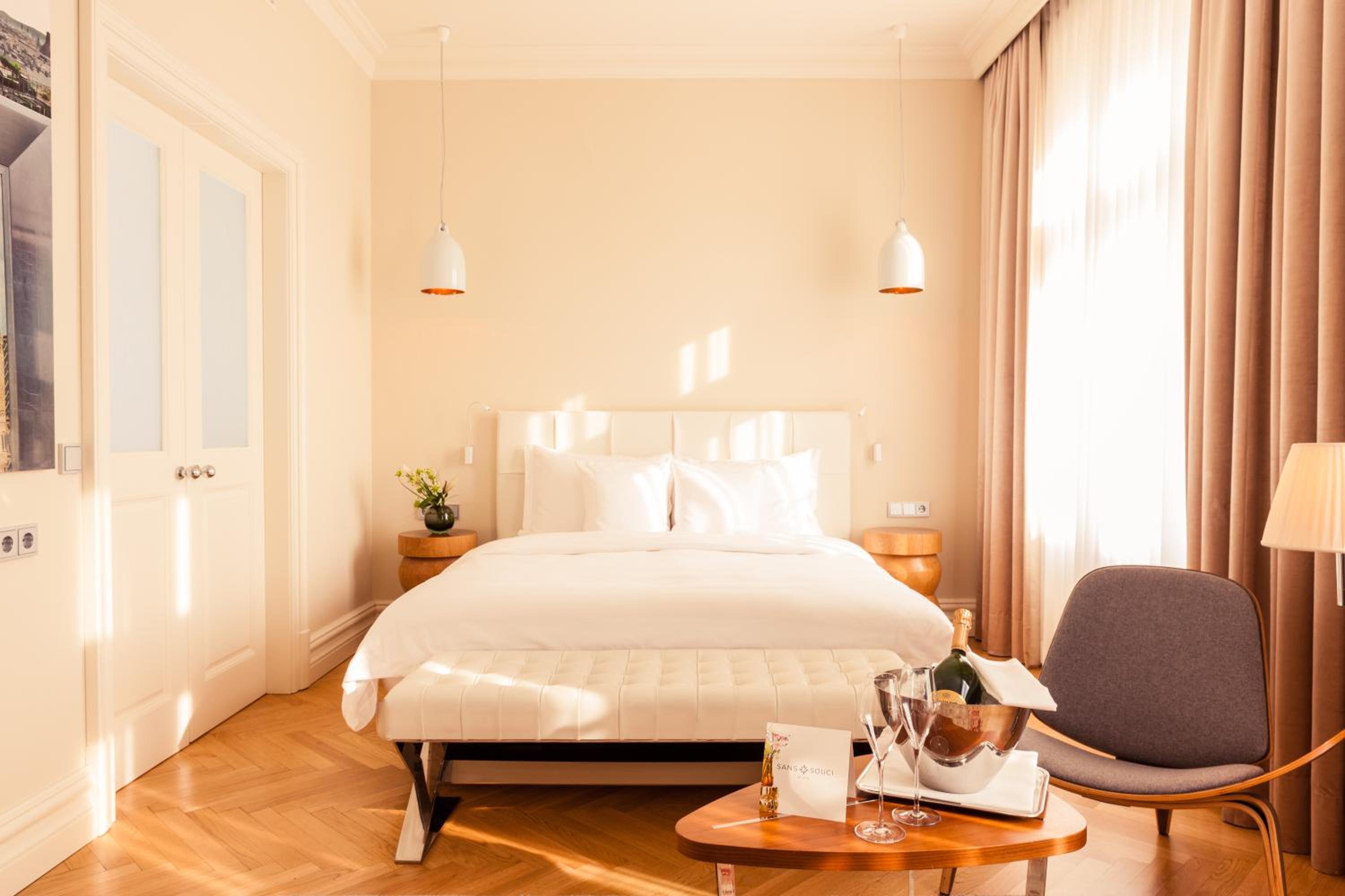 Sans Souci, Vienna